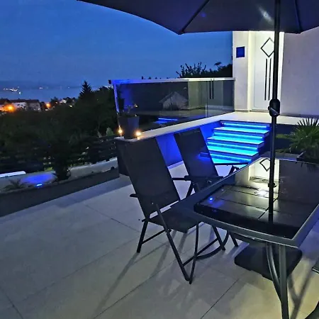 别墅 Luxury With Jacuzzi And Swimming Pool 奥帕提亚