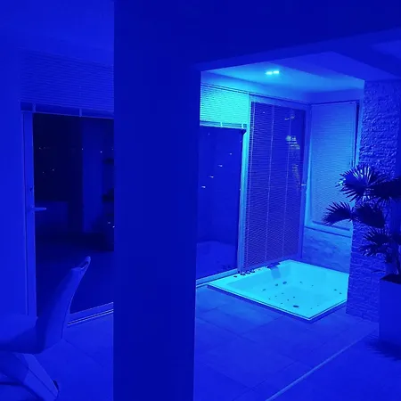 Luxury With Jacuzzi And Swimming Pool * 奥帕提亚