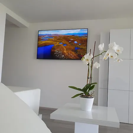 别墅 Luxury With Jacuzzi And Swimming Pool 奥帕提亚