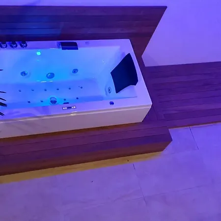 别墅 Luxury With Jacuzzi And Swimming Pool *