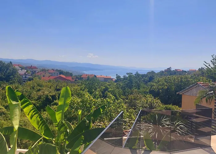 Luxury With Jacuzzi And Swimming Pool Abbázia