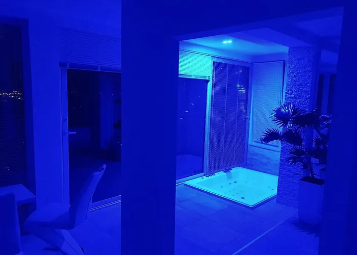 Luxury With Jacuzzi And Swimming Pool * Abbázia