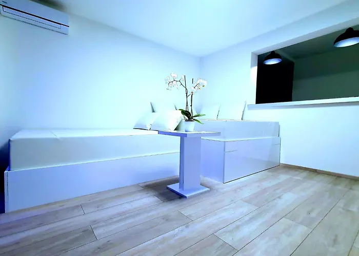 Luxury With Jacuzzi And Swimming Pool Villa