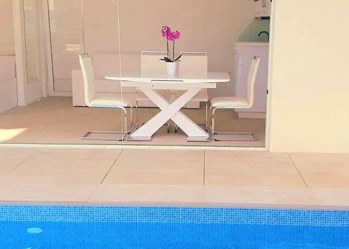 Luxury With Jacuzzi And Swimming Pool Opatija