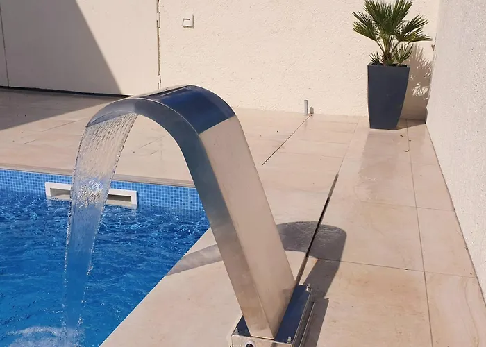 Willa Luxury With Jacuzzi And Swimming Pool