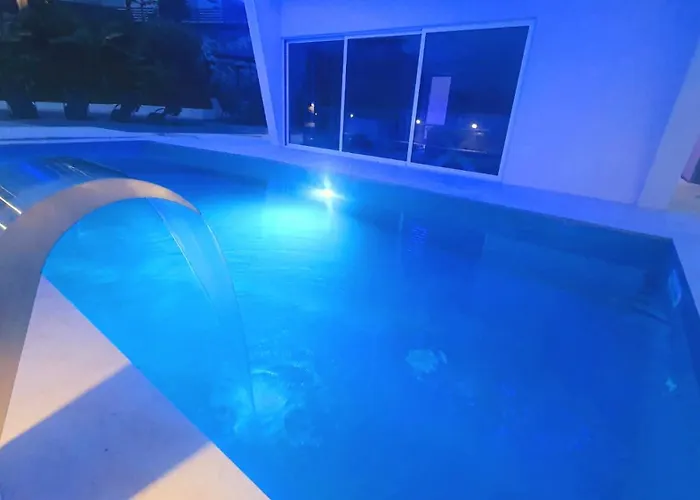 Willa Luxury With Jacuzzi And Swimming Pool